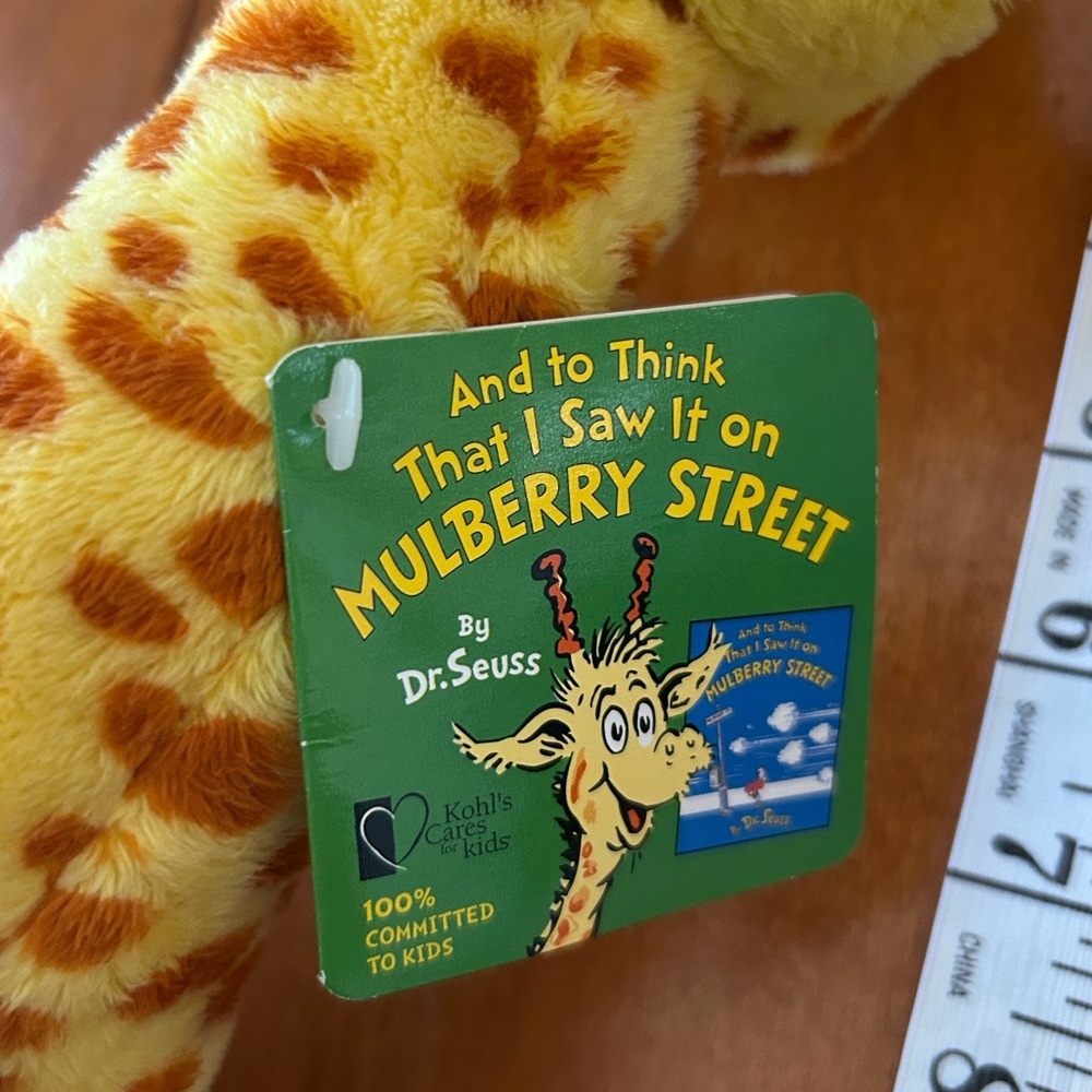 NWT Dr. Seuss Mulberry Street Book with giraffe plush - Picture 2 of 5
